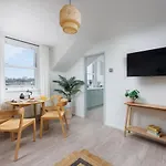 Luxury Penthouse 2 Bed Apartment